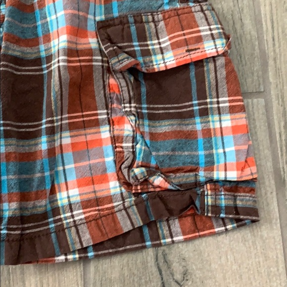 OshKosh B’gosh plaid shorts - Picture 2 of 5